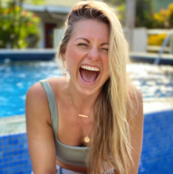 Meet your Posher, Kristen - Picture 1 of 1